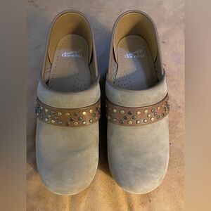 DANSKO EU 39 US 8 Taupe Pavan Clog